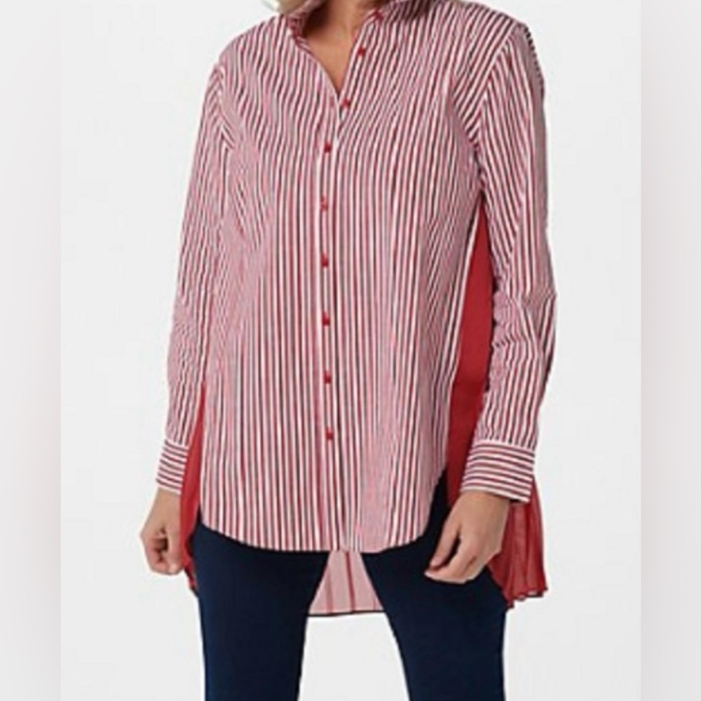 Laurie felt red and whites striped button downs shirt medium. Never worn no tags